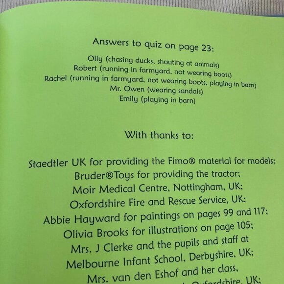 Usborne JOBS PEOPLE DO Farmer Chef Doctor Teacher Vet Firefighter Brook Book - Picture 10 of 12